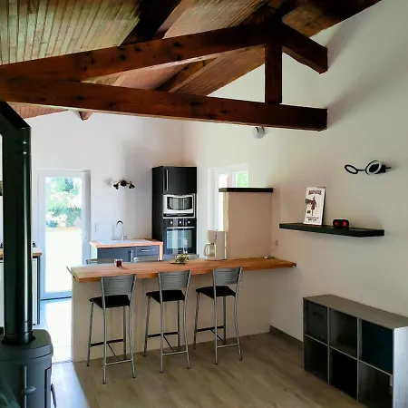 Holiday home Reveil Au Chant Des Oiseaux *